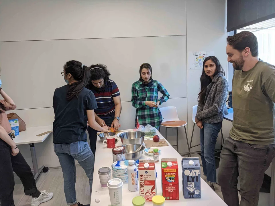 Group makes ice cream with liquid nitrogen on July 2021
