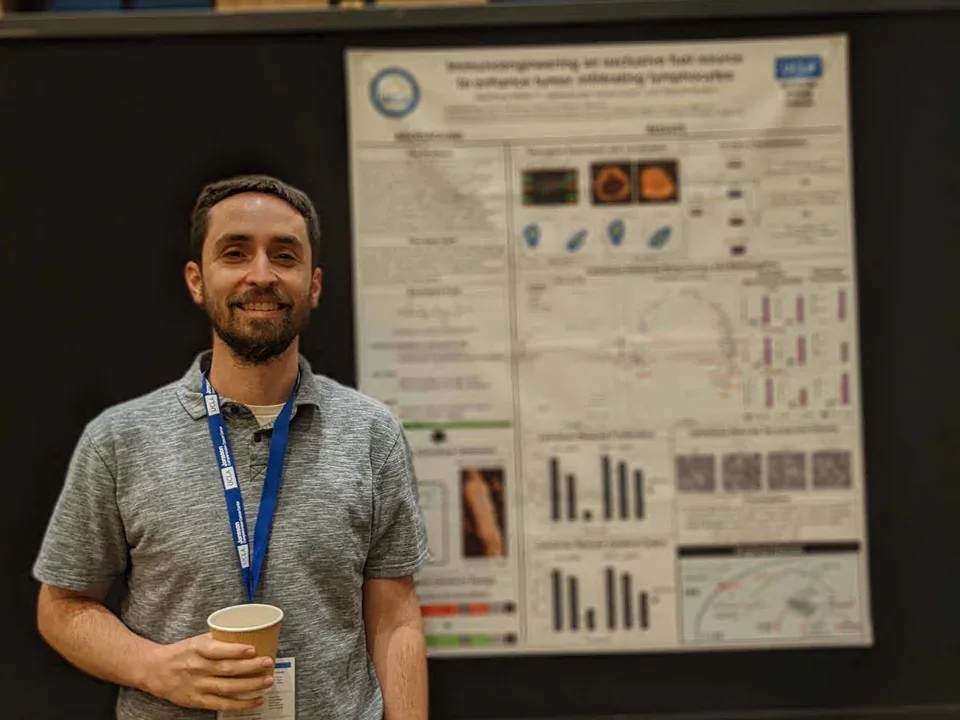 Matt presenting his poster at the Cancun Metabolism Conference May 2022