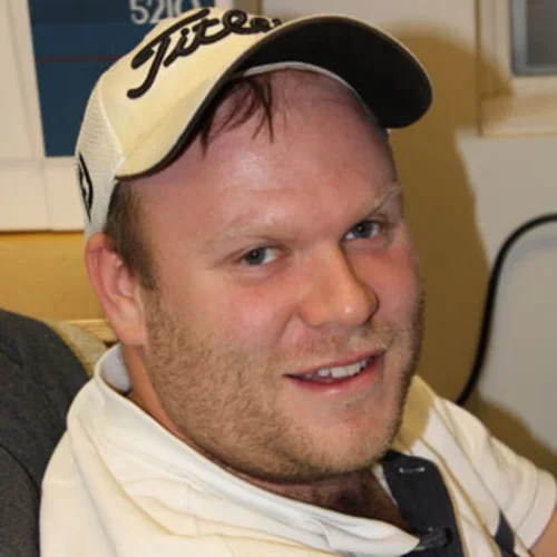 Headshot of Tim Thauland